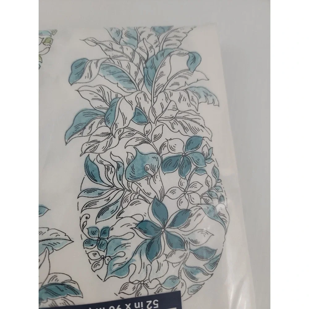 Flannel-Back Floral Vinyl Tablecloth Cover Oblong 52
